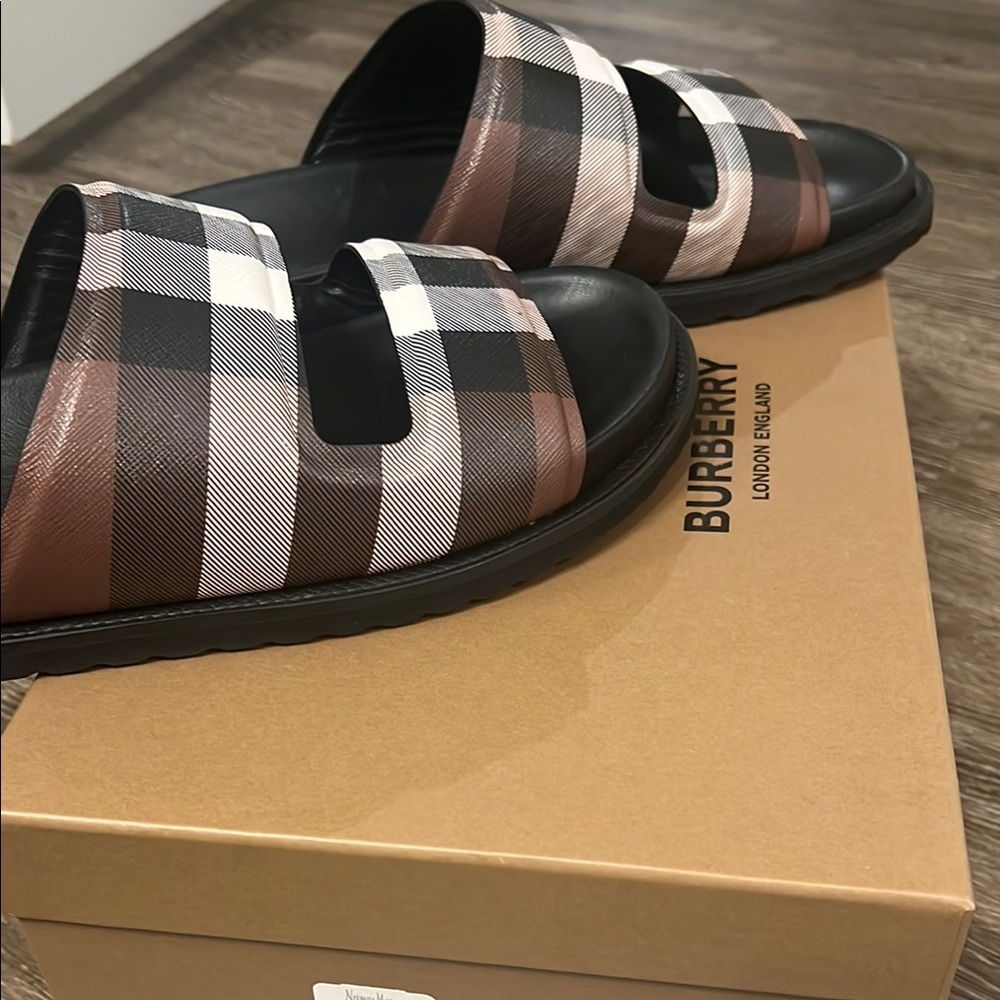Burberry Black and Brown Sandals - Picture 6 of 6